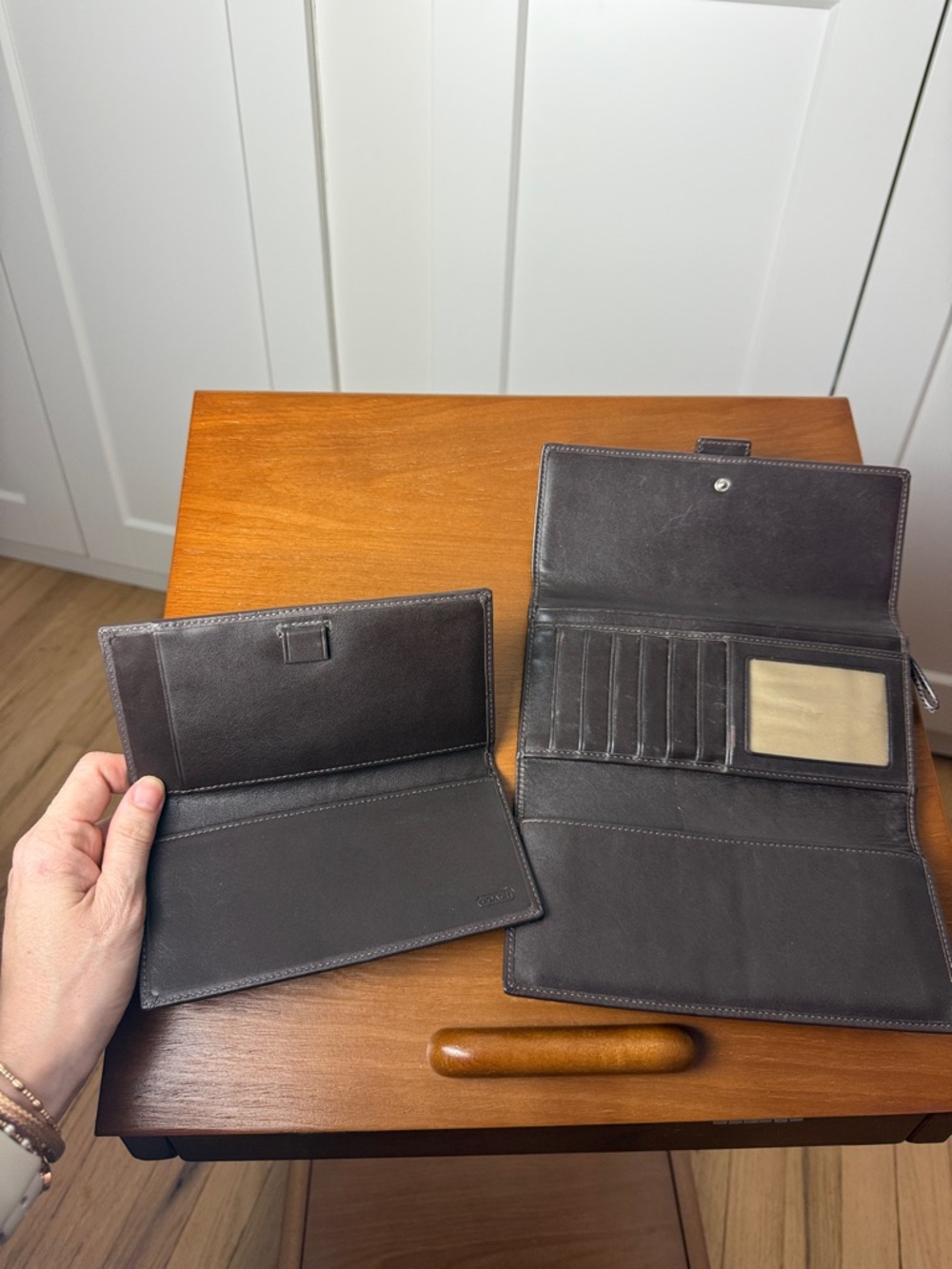Vintage Coach Y2K soho trifold leather wallet stitch detail silver buckle - Picture 10 of 16
